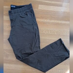 Weatherproof Vintage Gray Straight Fit Pants. Size W38 x L32